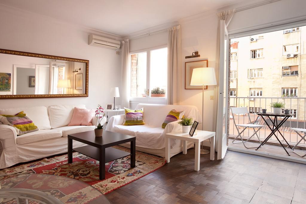 Letsgo Camp Nou Apartment Barcelone Extérieur photo