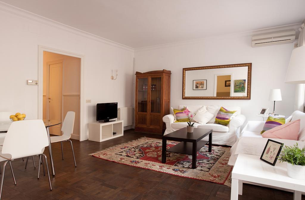 Letsgo Camp Nou Apartment Barcelone Extérieur photo