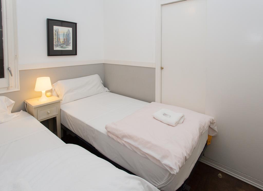 Letsgo Camp Nou Apartment Barcelone Extérieur photo
