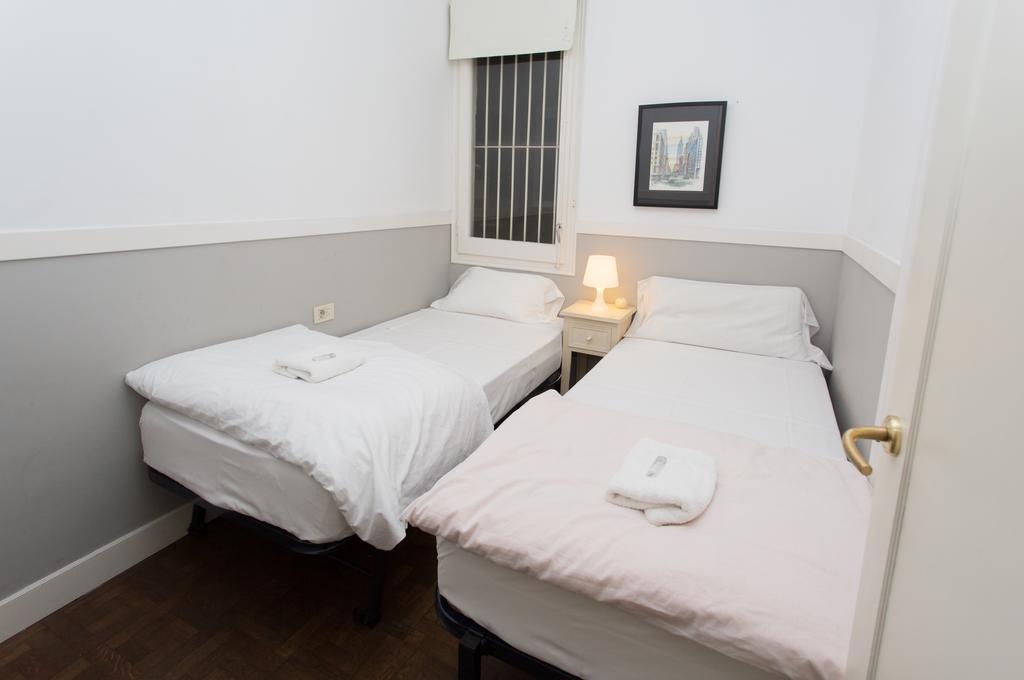 Letsgo Camp Nou Apartment Barcelone Extérieur photo